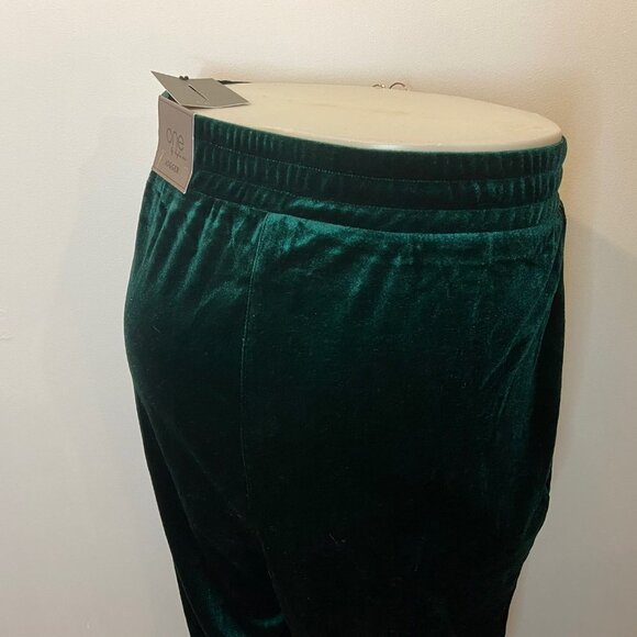 Rich Emerald Green Velvety-Velour Joggers - Picture 3 of 6